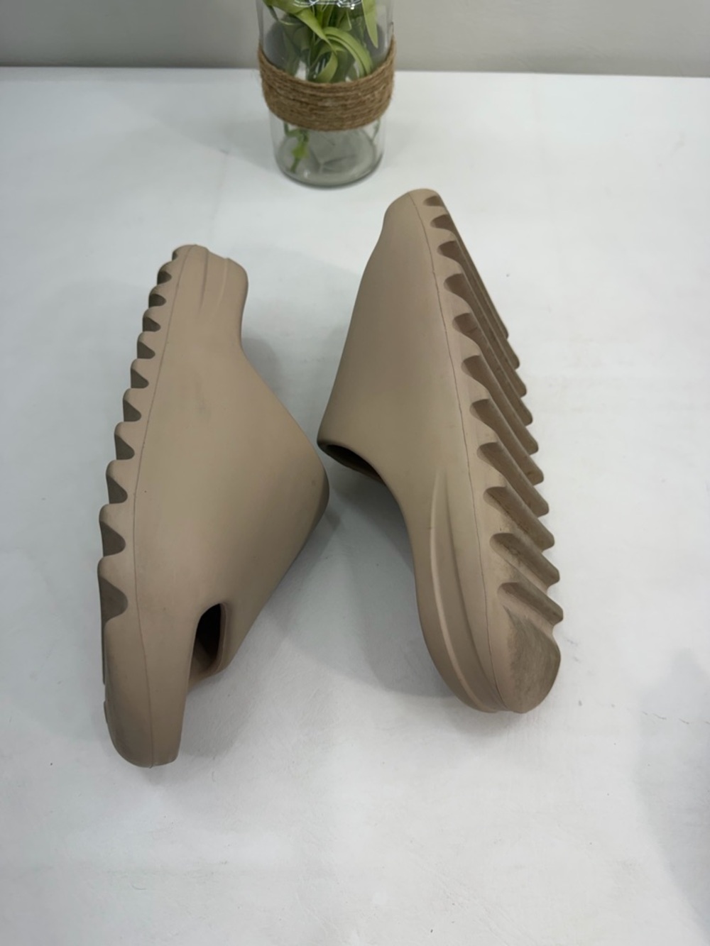 Yeezy slides - Picture 3 of 8